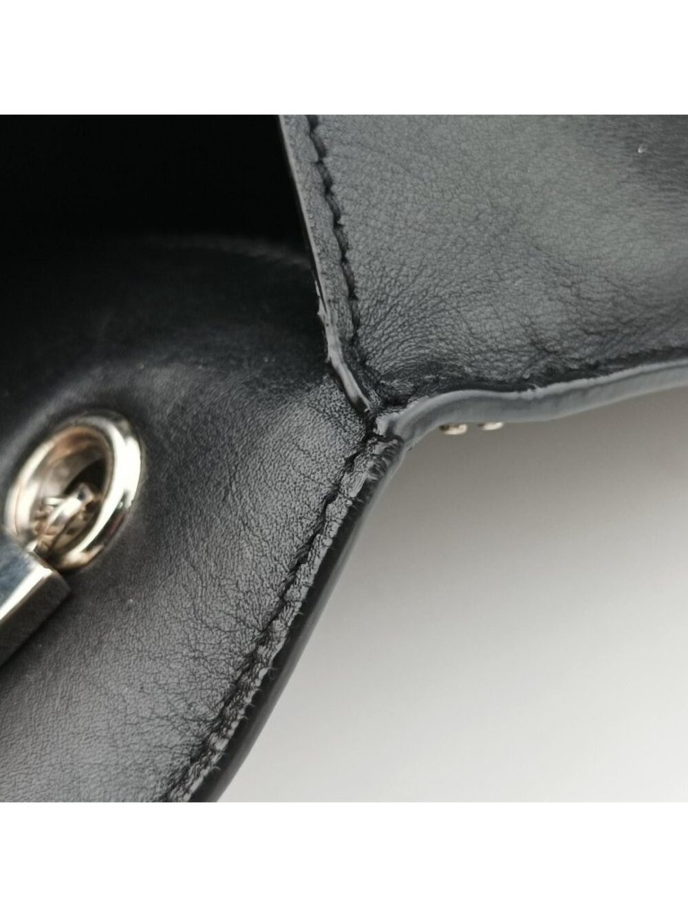 Saint Laurent Betty Black Leather Shoulder - Picture 14 of 15